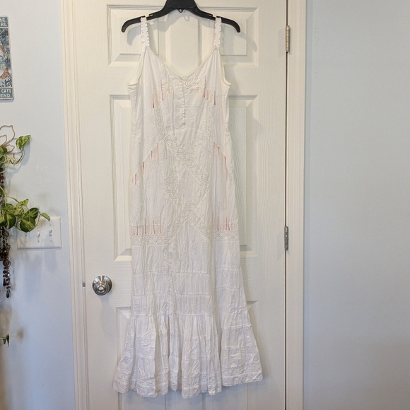 Nataya White Embroidered Maxi Dress - Picture 4 of 16